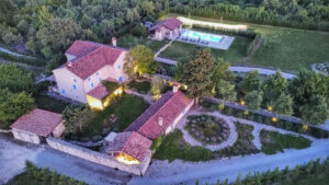 63A7DE4A-7A78-4864-9805-917896400889